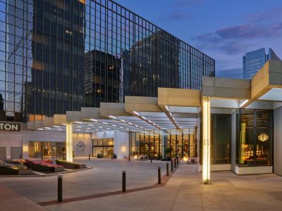 Front Entrance of Sheraton Denver Hotel